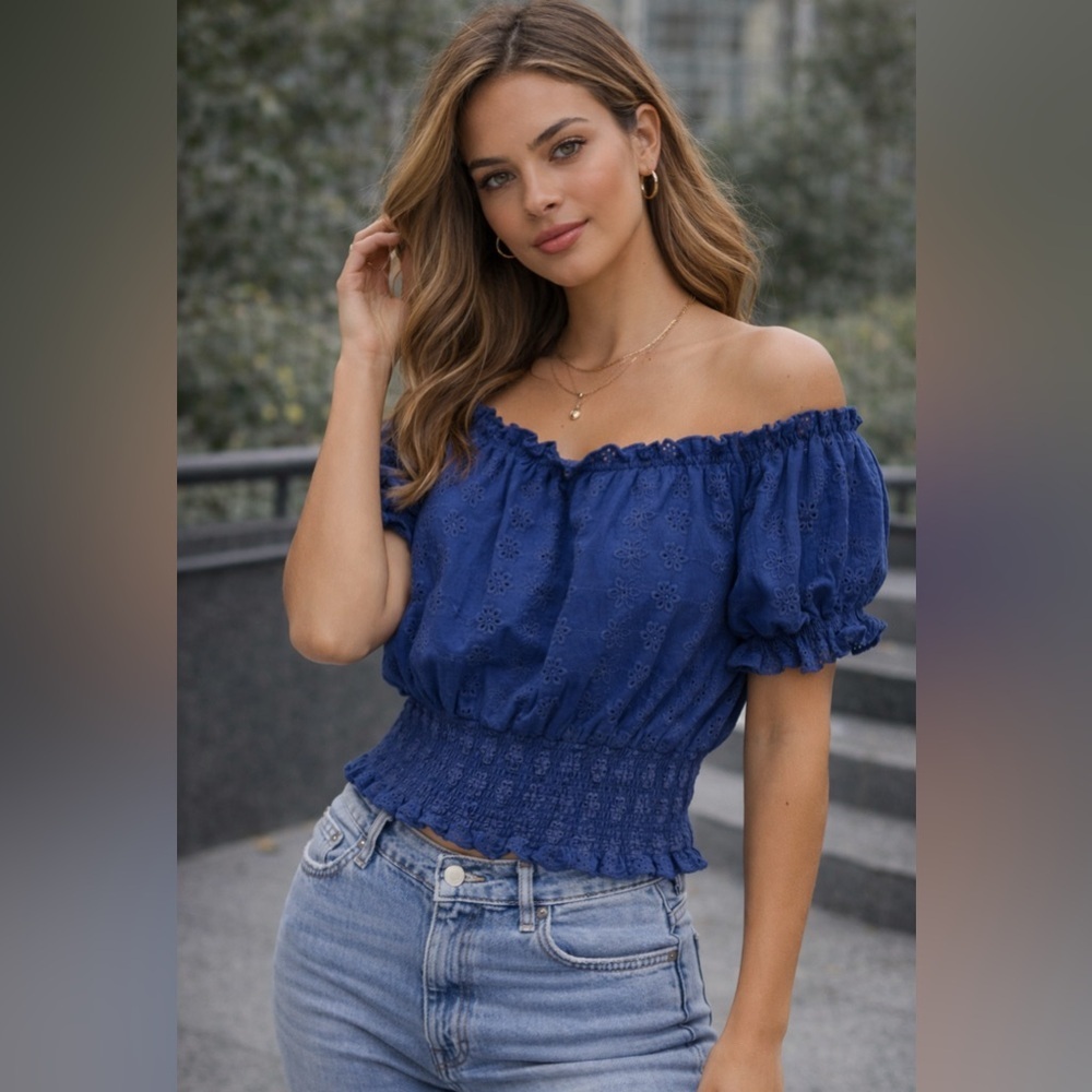 Cleo Blue Puff Sleeve Smocked Crop Blouse Size Large